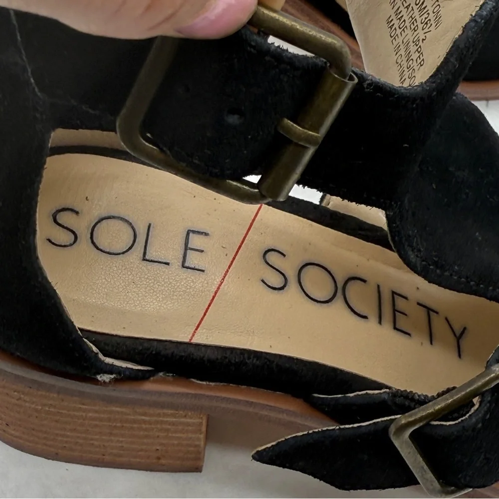 Sole Society Black Wedge Sandals with Peep-Toe DesignSize 6M